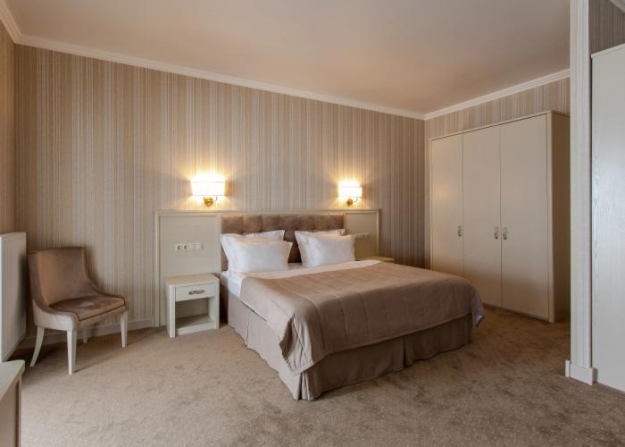Aura Hotel