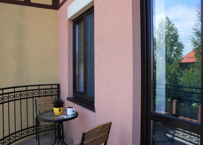 Kurshsky Guest House