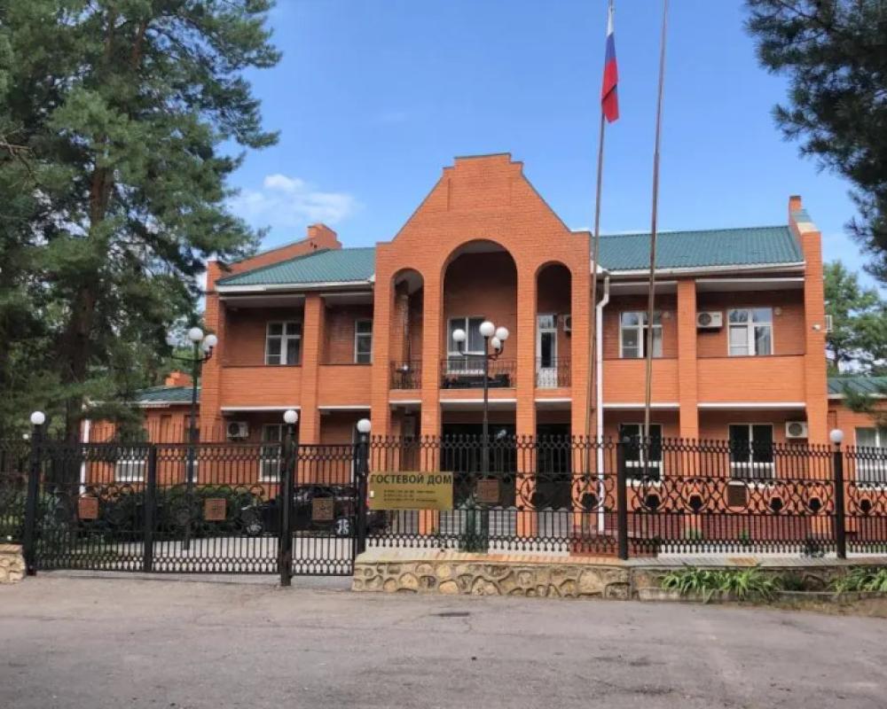 Izumrudnyij Les Guest house