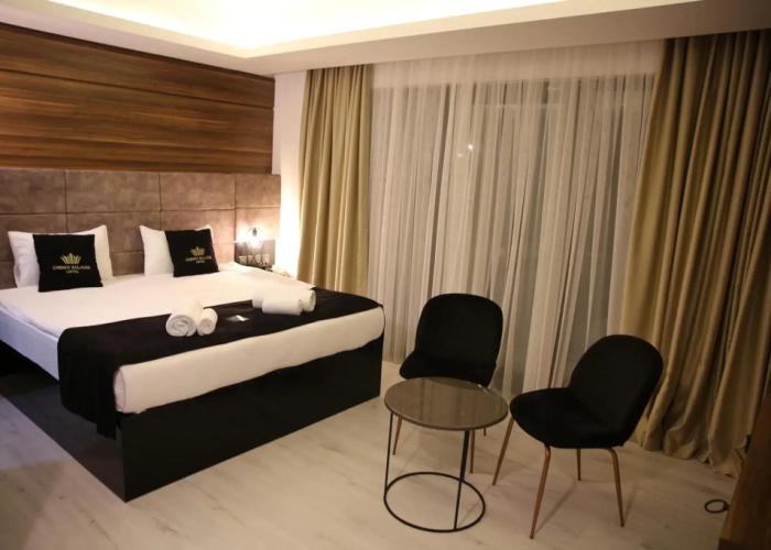Crown Salamis Hotel