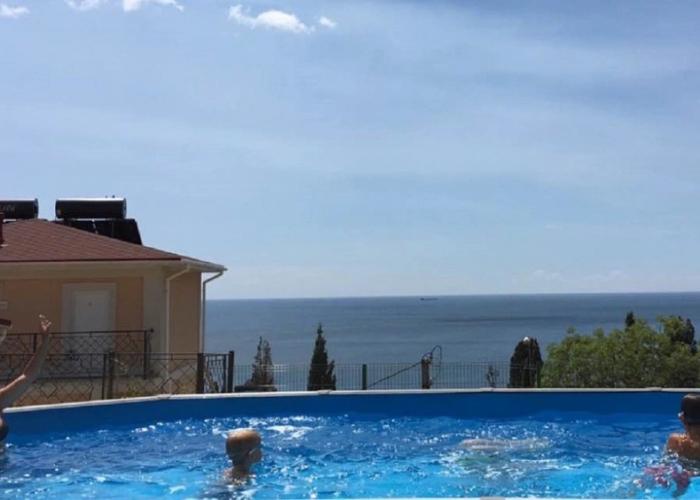 Arzy Guest House