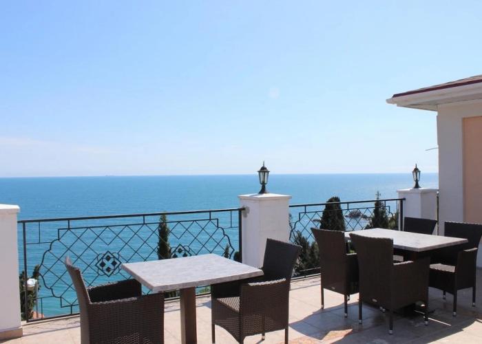 Arzy Guest House
