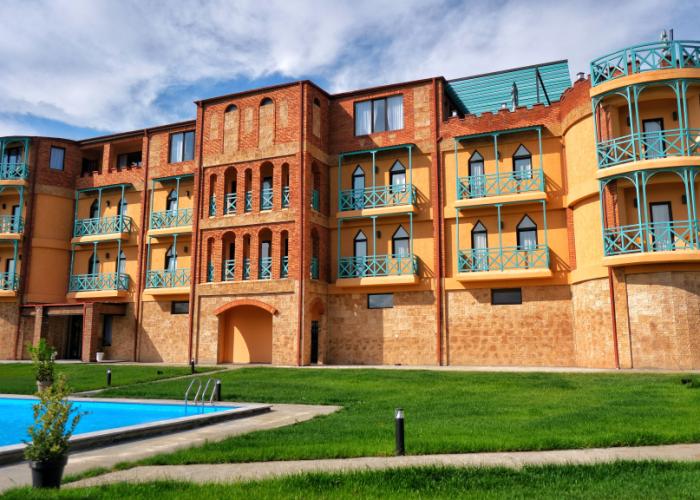Burki Castle & Cellar Hotel