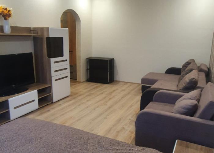 Na 60 let Oktyabrya 8 Apartments
