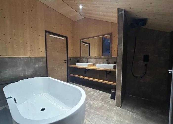 Chalet With Private Sauna House and Garden