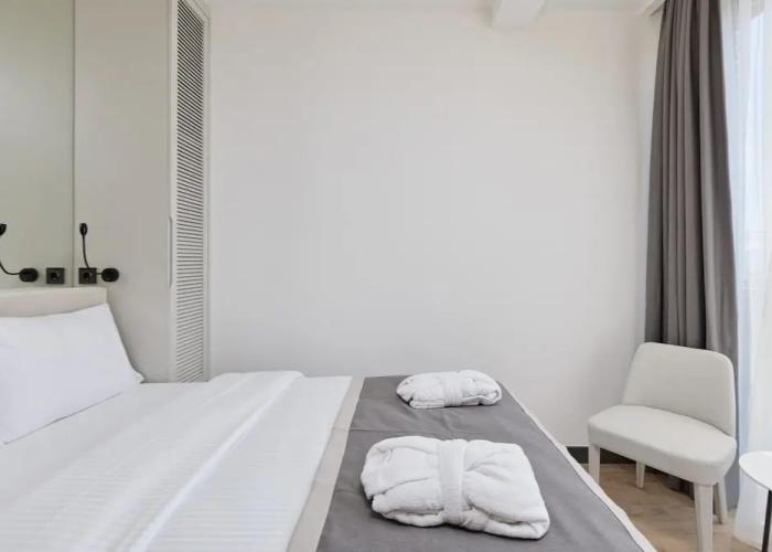 Bayview Hills Luxury Residences