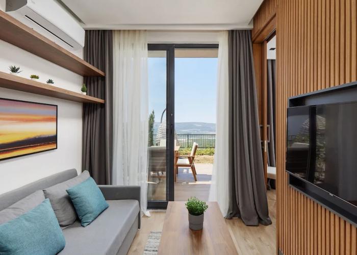 Bayview Hills Luxury Residences