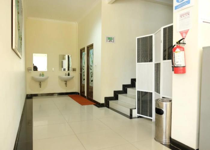 OYO 1616 Hotel Central City 2