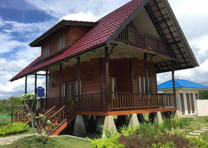 Pelangi Lake Resort and Hotel Belitung