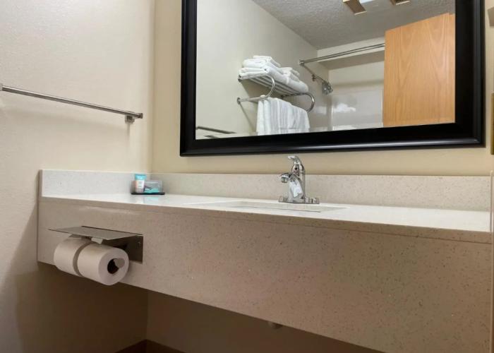 Crossroads Hotel at Huron Event Center