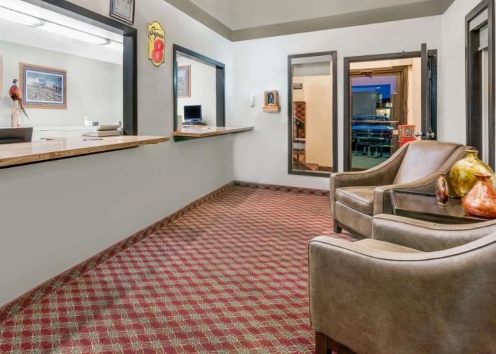 Super 8 by Wyndham Huron