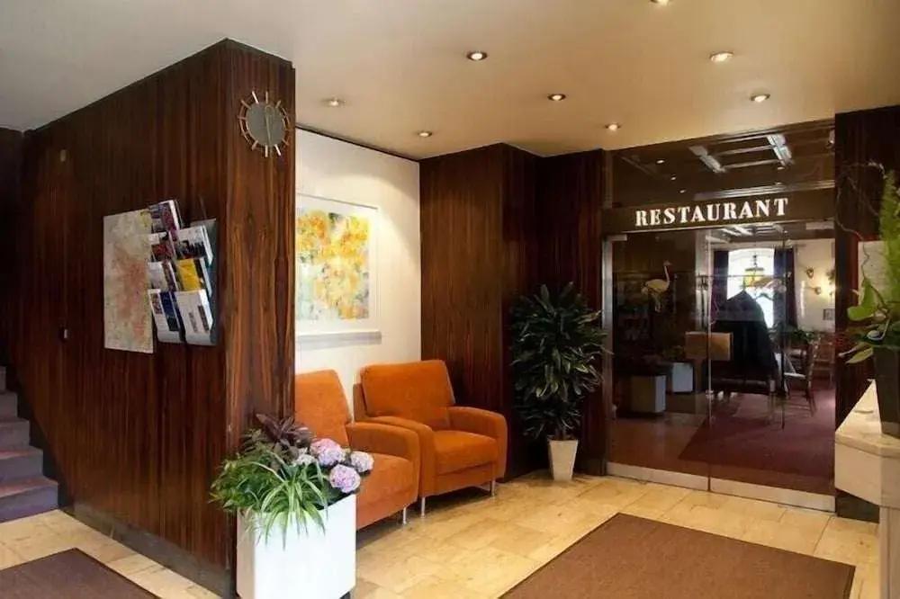 фото Hotel Strauss