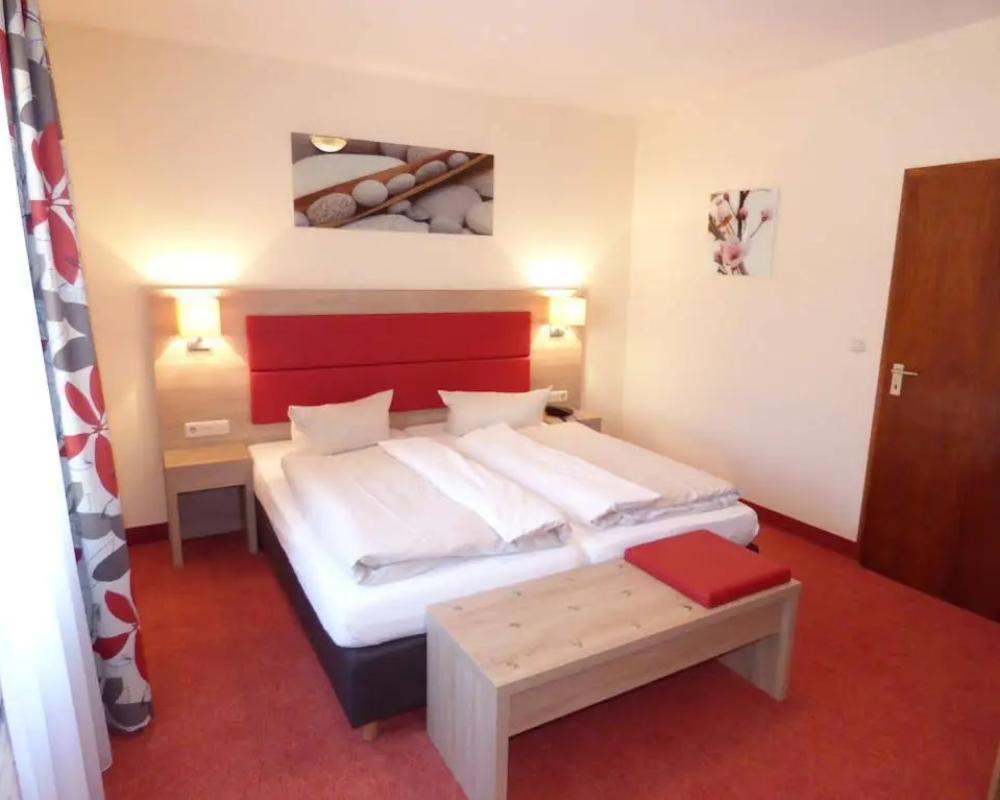 фото Hotel Strauss