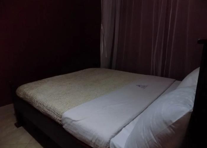 Elegant Motel
