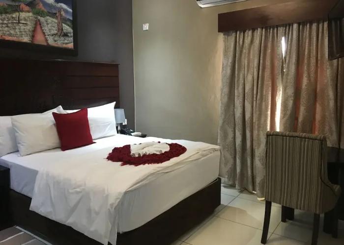 Lalla Villa Guest Lodge