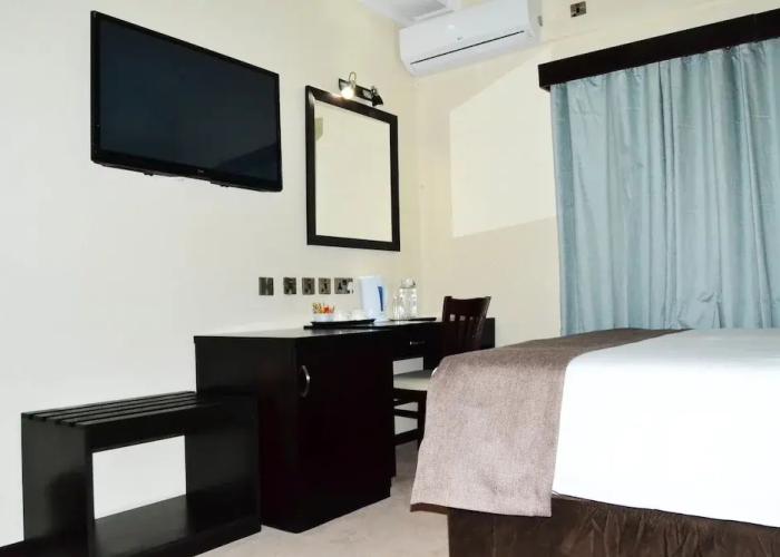 Thakadu Hotel, Casino & Conference Centre