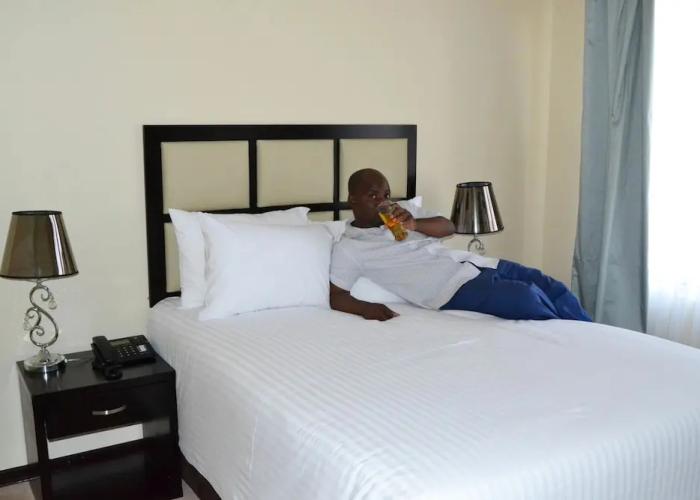 Thakadu Hotel, Casino & Conference Centre