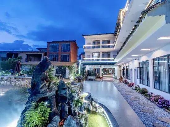 Yishuige Lake View Inn