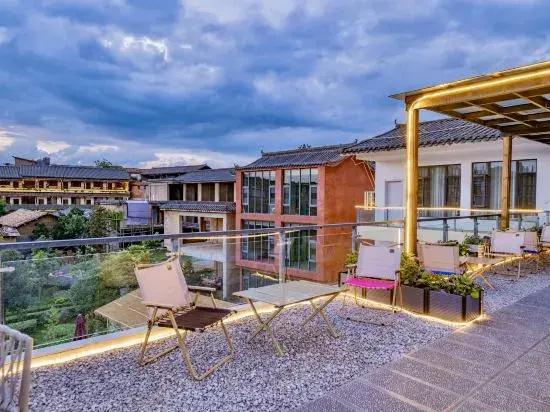 Yishuige Lake View Inn