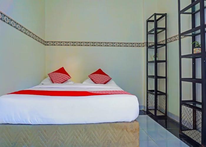 OYO 91900 Wisma Amrach