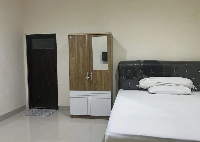 OYO 93735 Pondok Zamzam Near Taman Arung Palakka, Bone