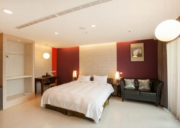 823 Tourist Hotel