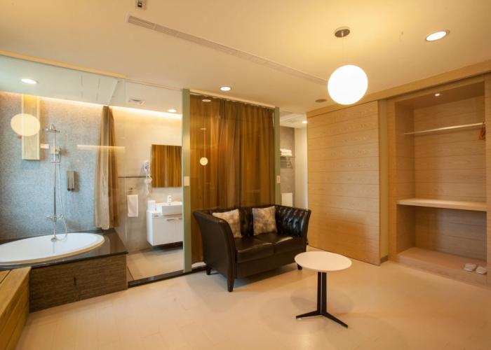 823 Tourist Hotel