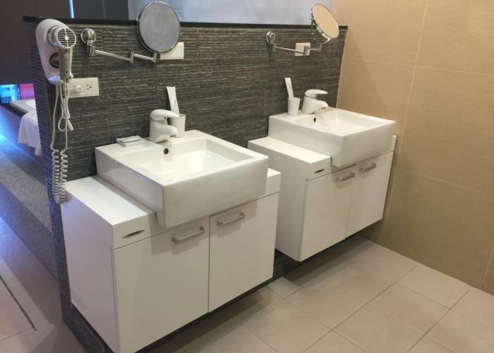 823 Tourist Hotel