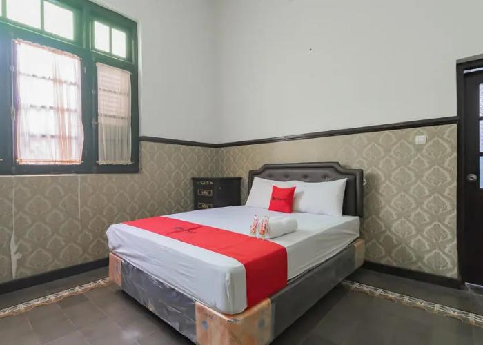 RedDoorz Syariah @ Kolonial Guest House
