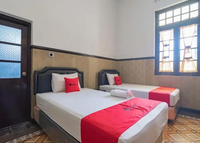 RedDoorz Syariah @ Kolonial Guest House