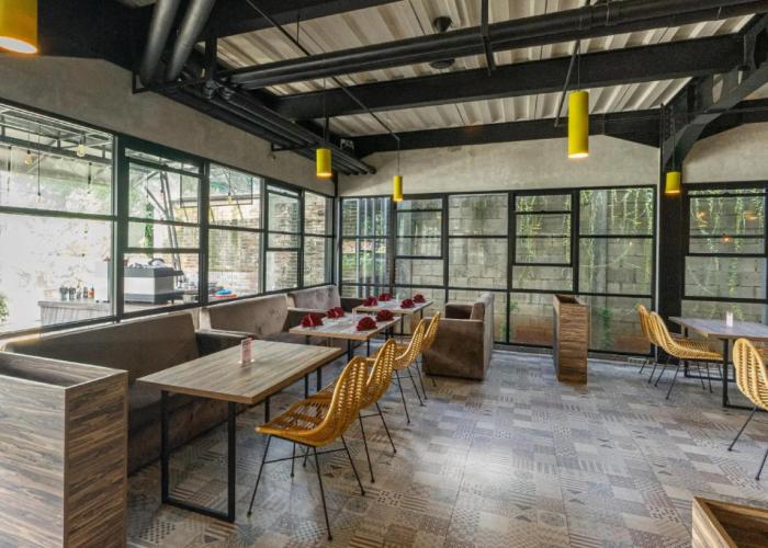 Summerville Hotel & Coffee Shop