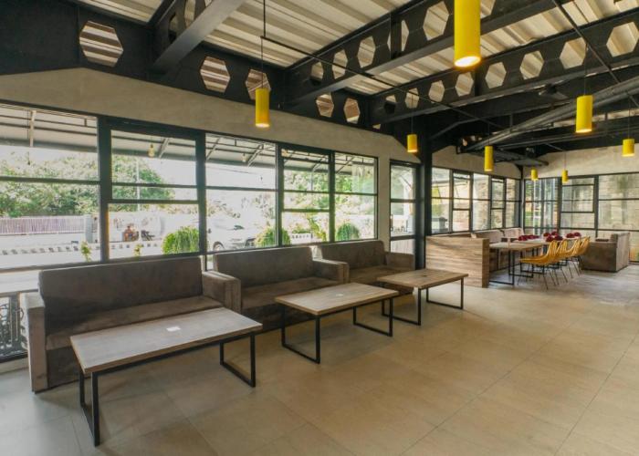 Summerville Hotel & Coffee Shop