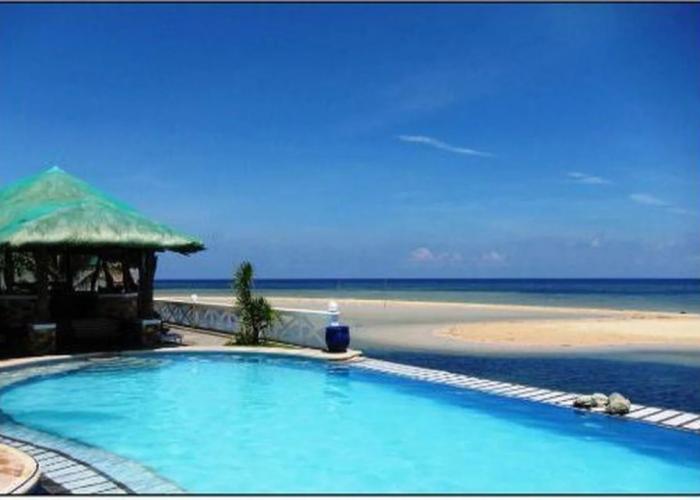 Punta Riviera Resort