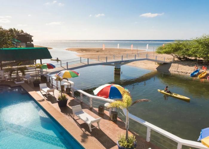 Punta Riviera Resort