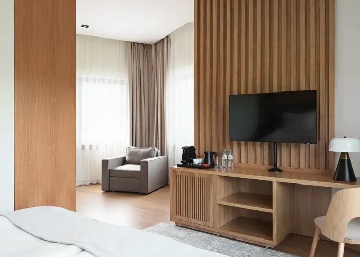 Raymoris Hotel