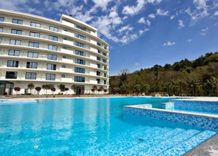 Raymoris Hotel
