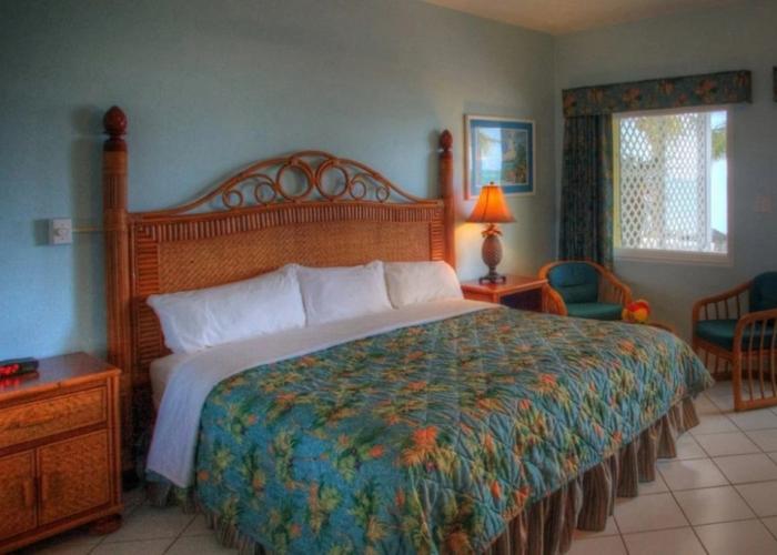 Tamarind Reef Resort Spa & Marina