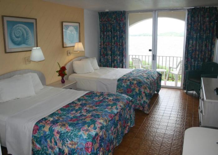 Hotel on the Cay