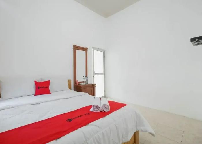 RedDoorz near Watervang Lubuk Linggau 2