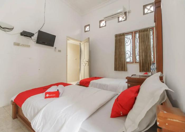 RedDoorz near Watervang Lubuk Linggau 2