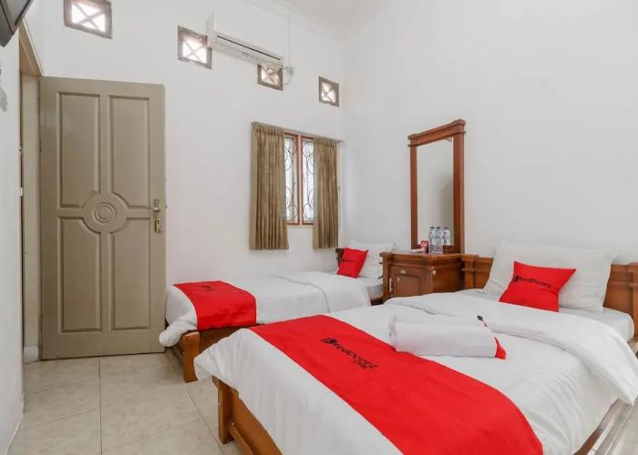 RedDoorz near Watervang Lubuk Linggau 2