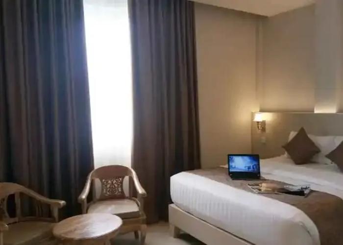 Amazing Riverside Hotel