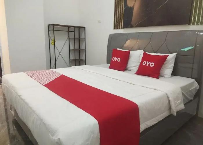 OYO 93990 Guest House Maria