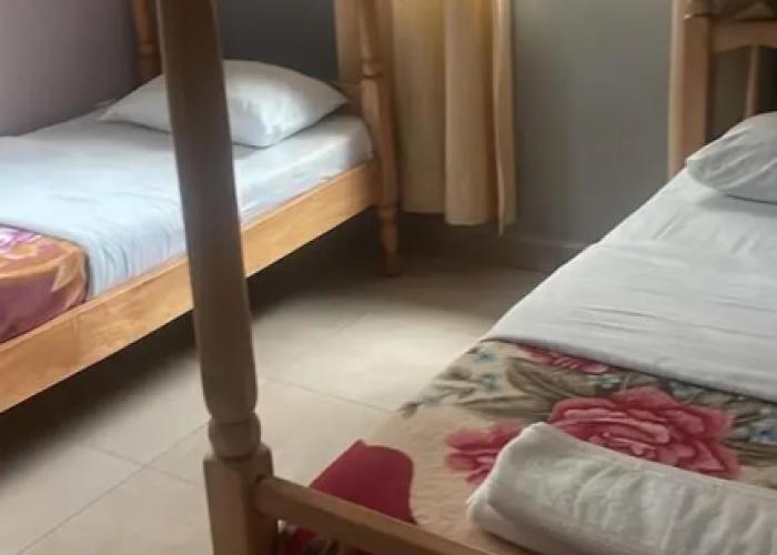 Pearl Gardens Beach Resort Kalangala