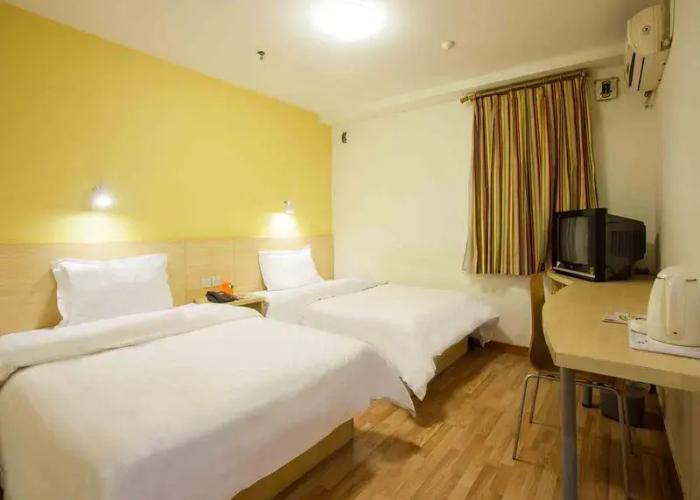 7 Days Inn Bazhong International Trade City Branch