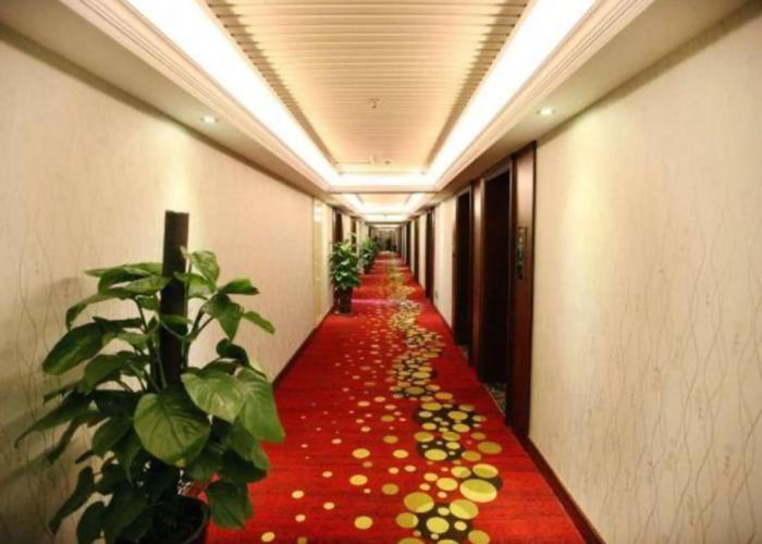 Donghua Hotel Bazhong