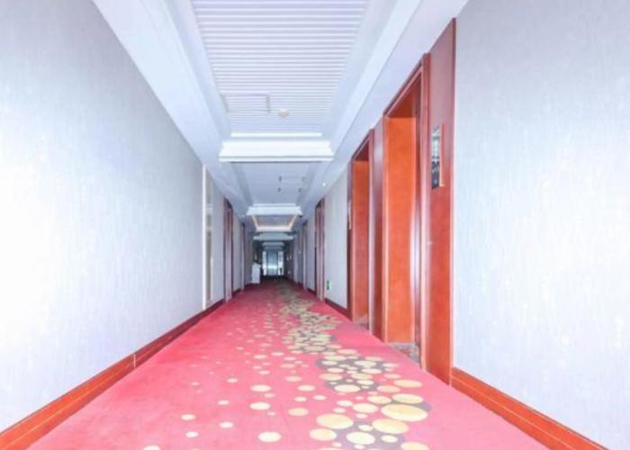 Donghua Hotel Bazhong