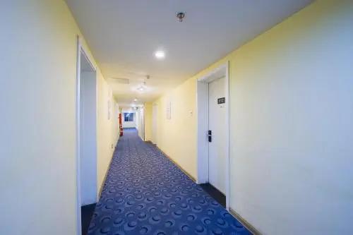7 Days Inn Bazhong Nan Chi South Road Fenghuang City Branch
