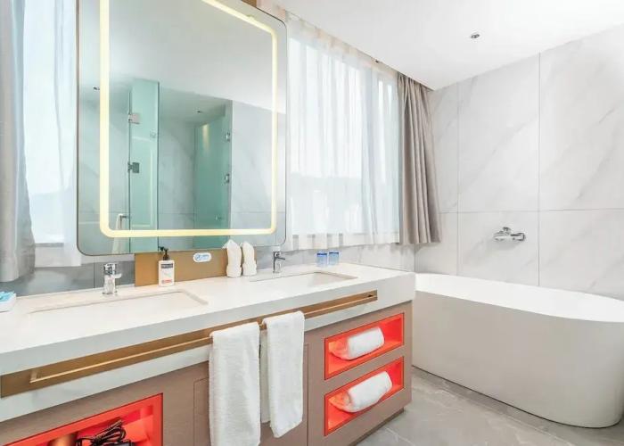 Holiday Inn Express Bazhong Center by IHG