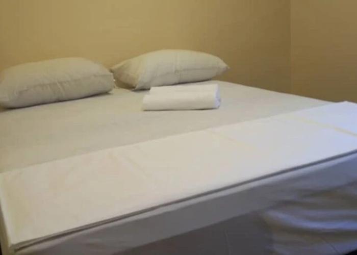 OYO 90445 Th Hotel